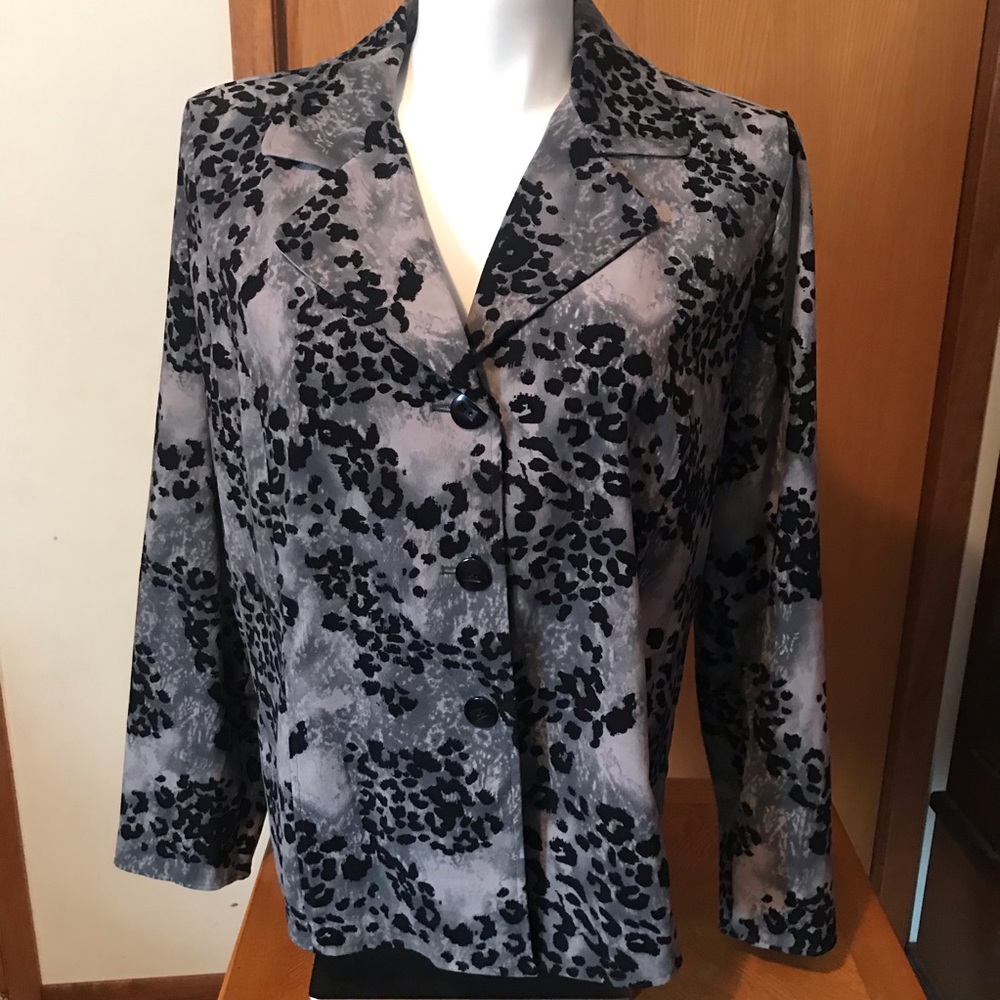 Blazer, wild yet professional